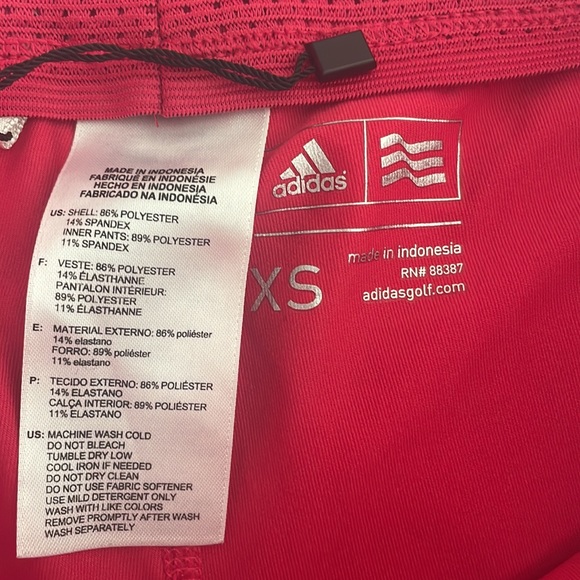 NWOT Adidas golf skirt with built in shorts . Size XS - Picture 3 of 6